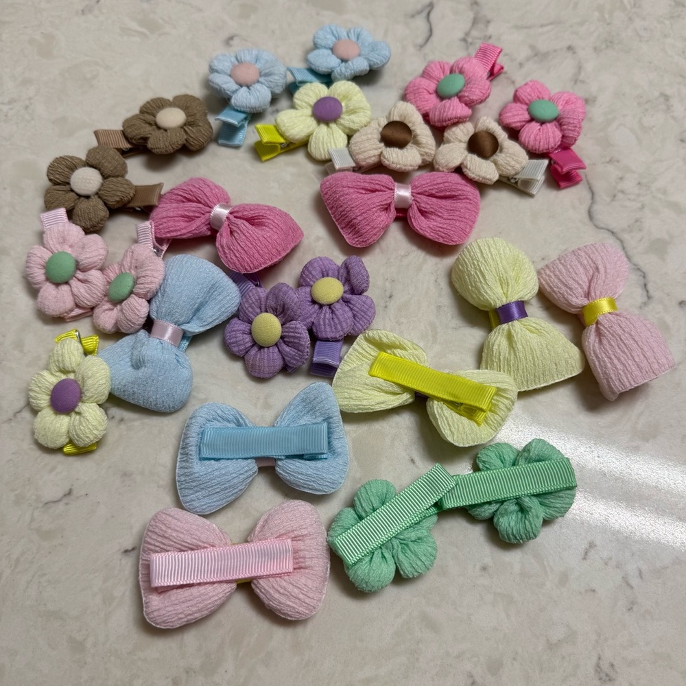 🌸 24-Piece Handmade Hair Clip Set | 8 Flower Pairs & 4 Bow Pairs 🎀 - Picture 16 of 16